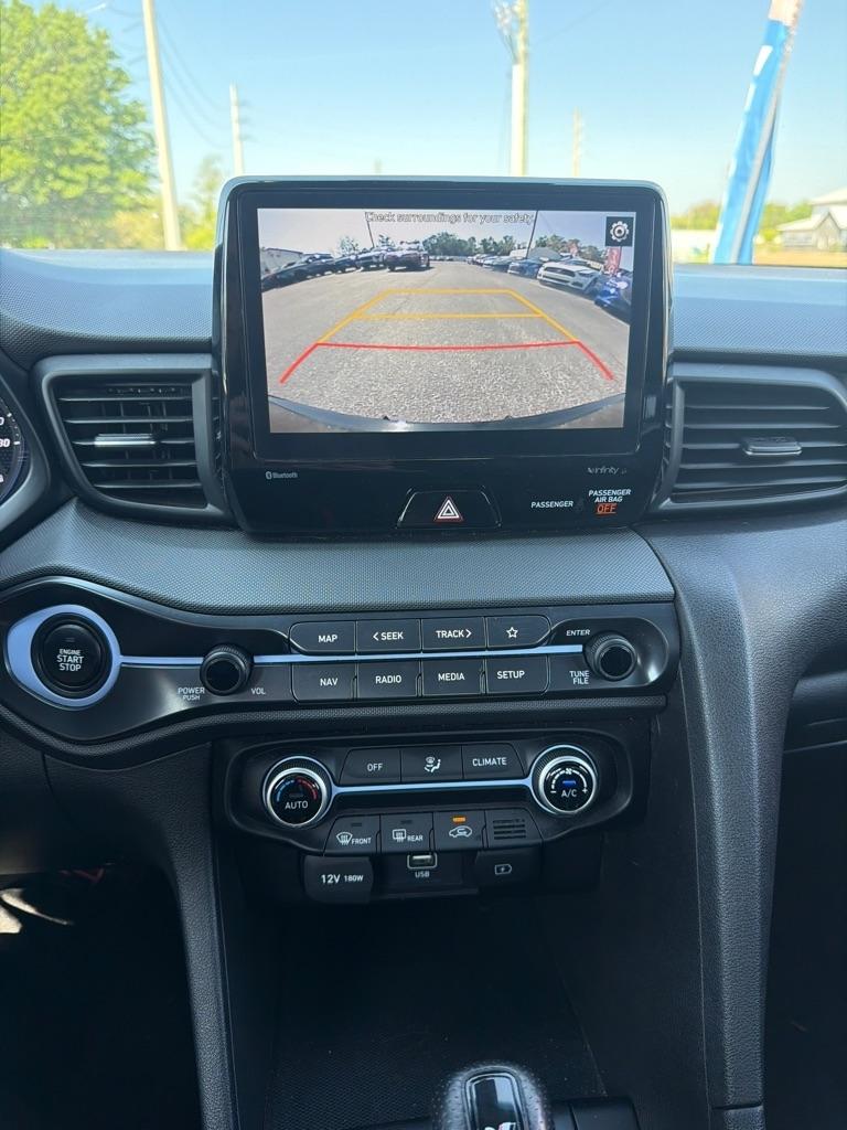 Hyundai Veloster  2021