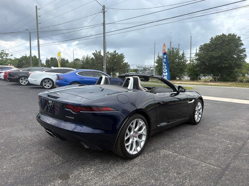 Jaguar F-Type  2020