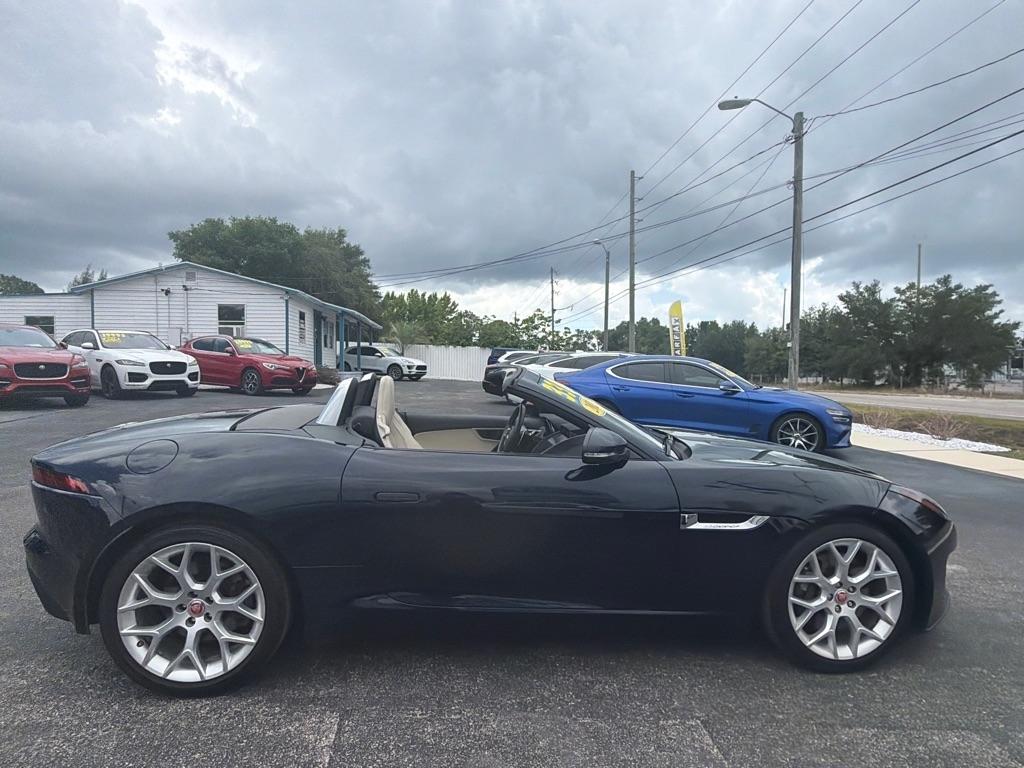 Jaguar F-Type  2020