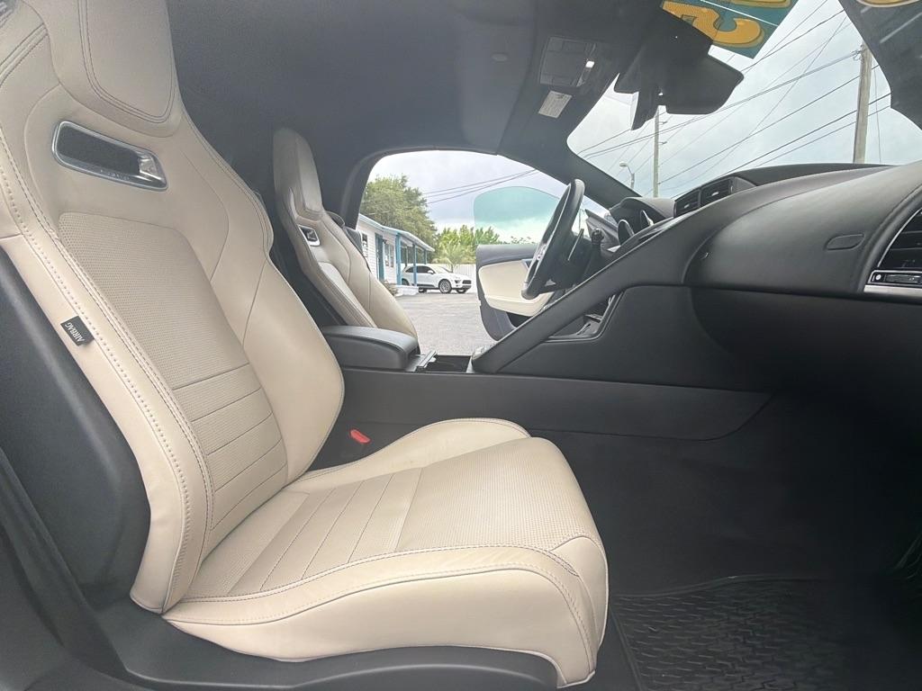 Jaguar F-Type  2020
