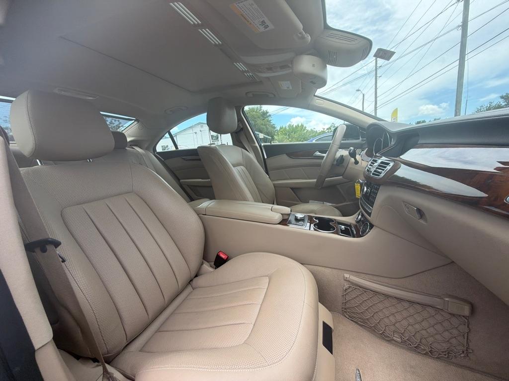Mercedes-Benz CLS-Class  2012
