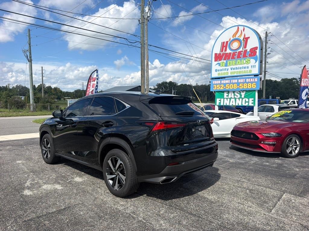 Lexus NX  2021