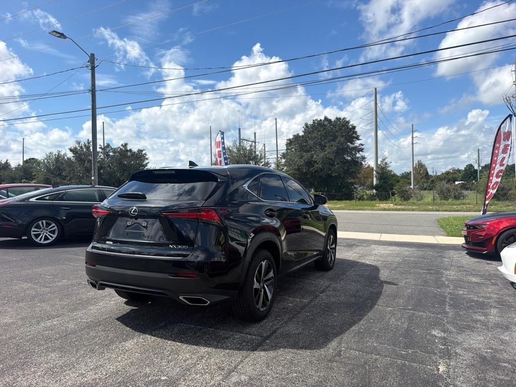 Lexus NX  2021