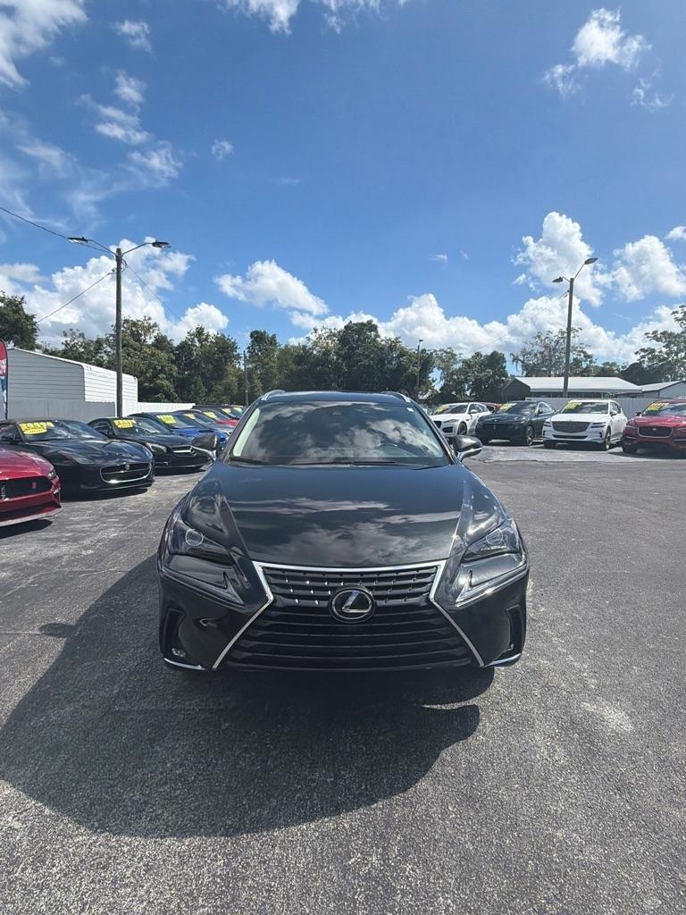 Lexus NX  2021