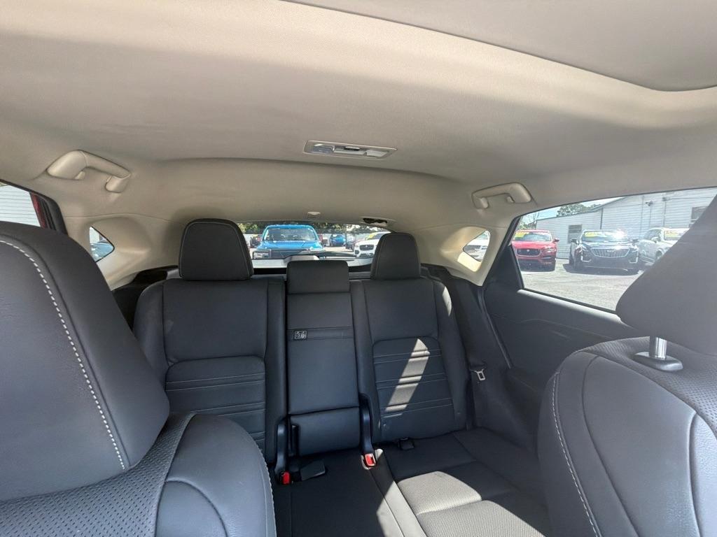 Lexus NX  2021
