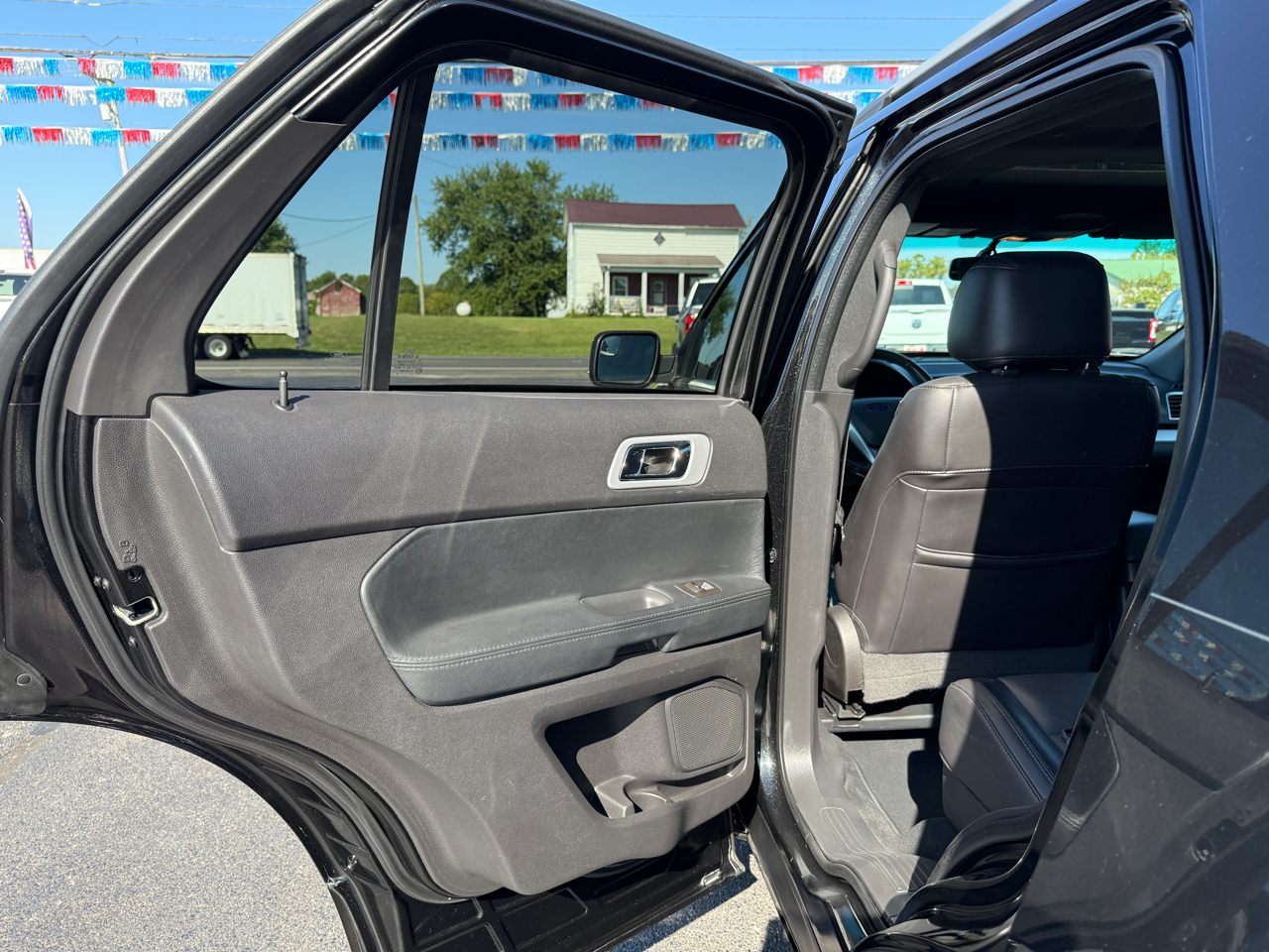 Ford Explorer 4WD 4dr XLT 2015 Ford Explorer 4WD 4dr XLT 2015