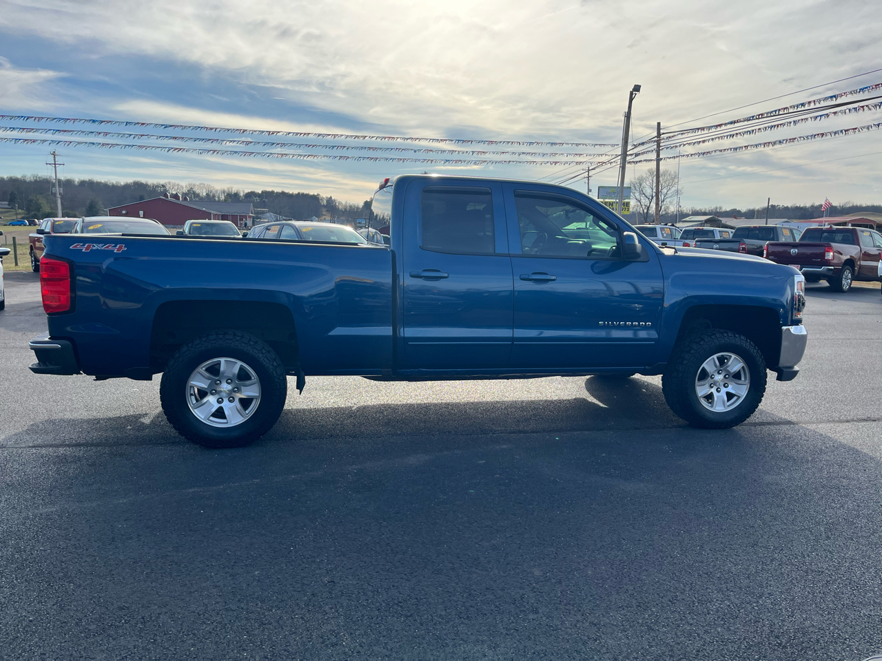 Chevrolet Silverado 1500 4WD Double Cab 143.5" LT w/1LT 2016