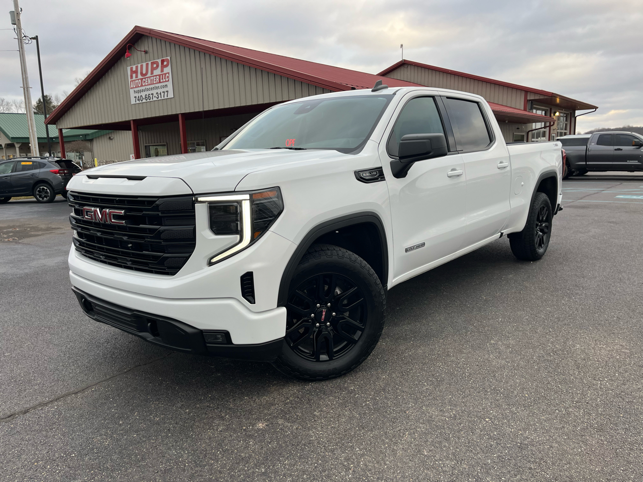 2022 GMC Sierra 1500 4WD Crew Cab 157" Elevation