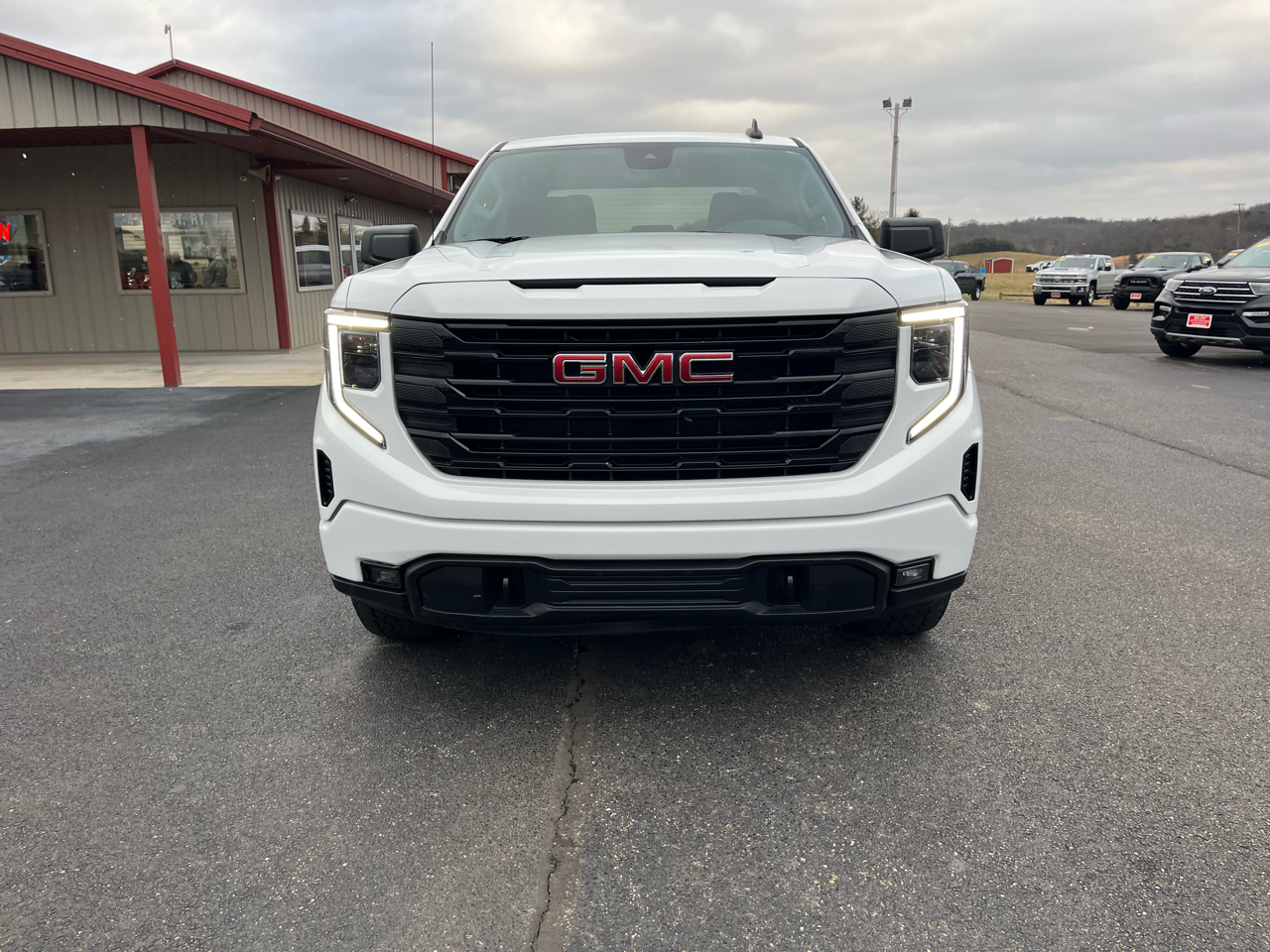 GMC Sierra 1500 4WD Crew Cab 157" Elevation 2022