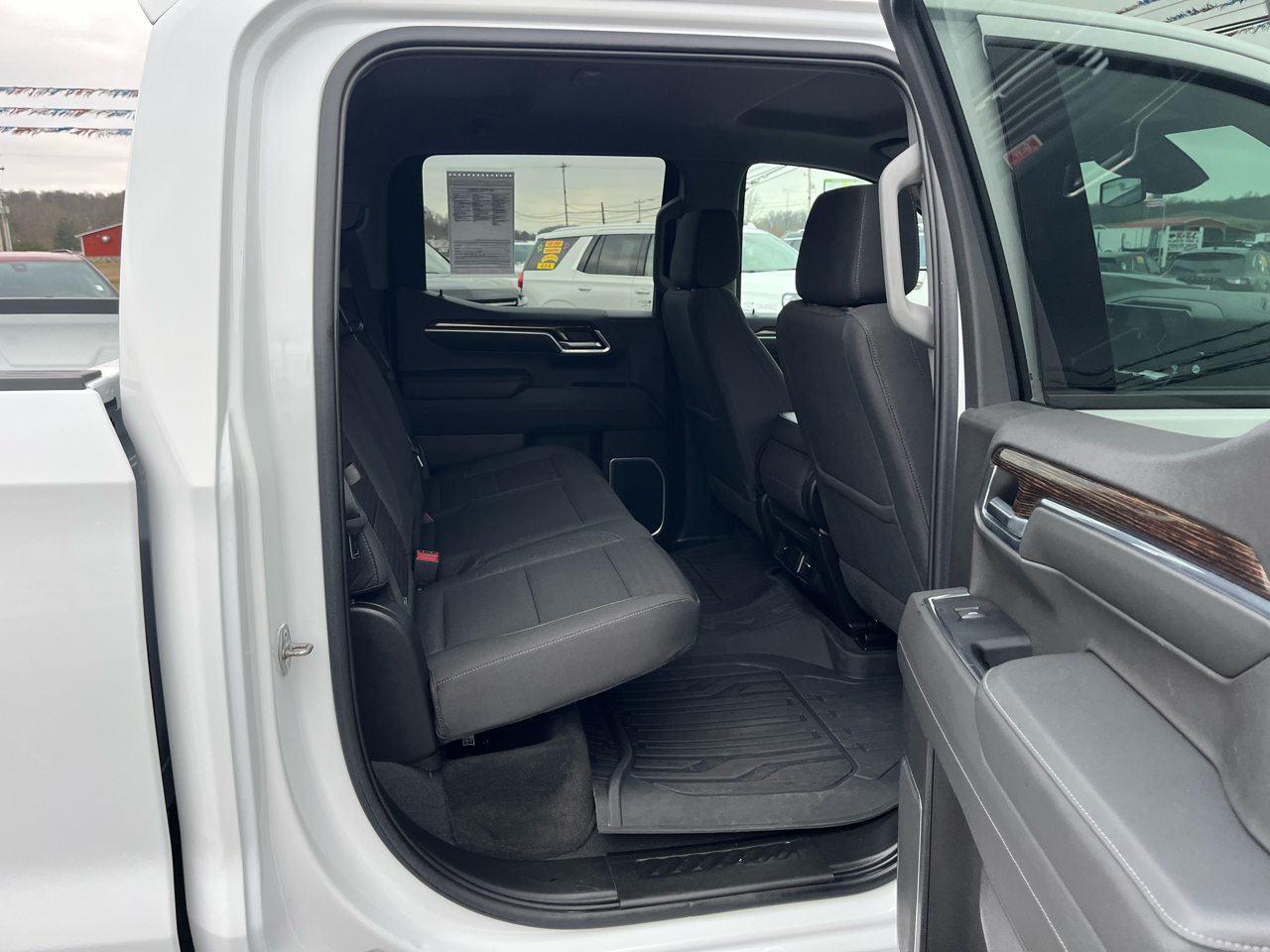 GMC Sierra 1500 4WD Crew Cab 157" Elevation 2022