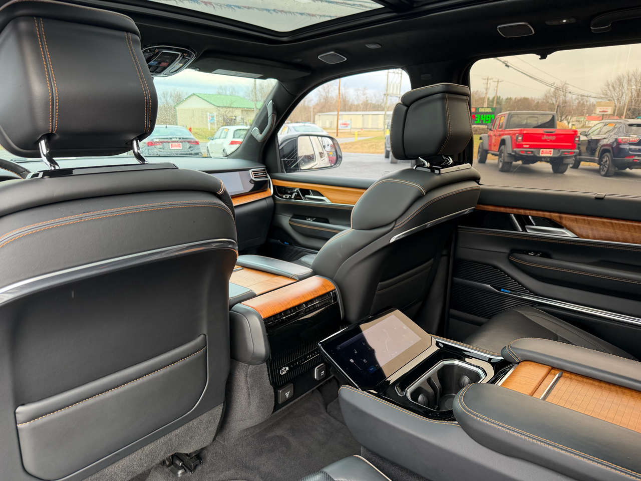 Jeep Grand Wagoneer Series III 4x4 2024