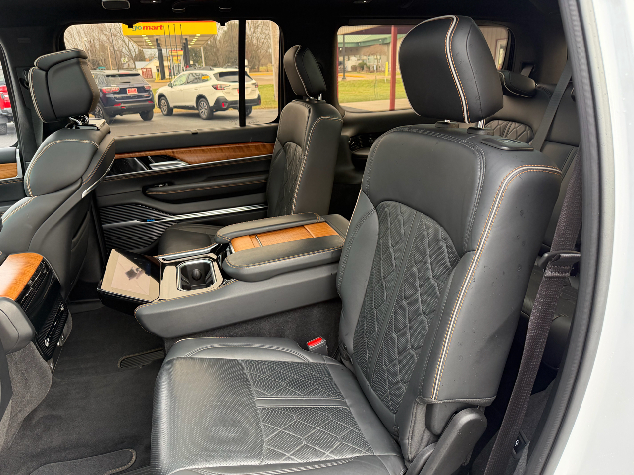 Jeep Grand Wagoneer Series III 4x4 2024