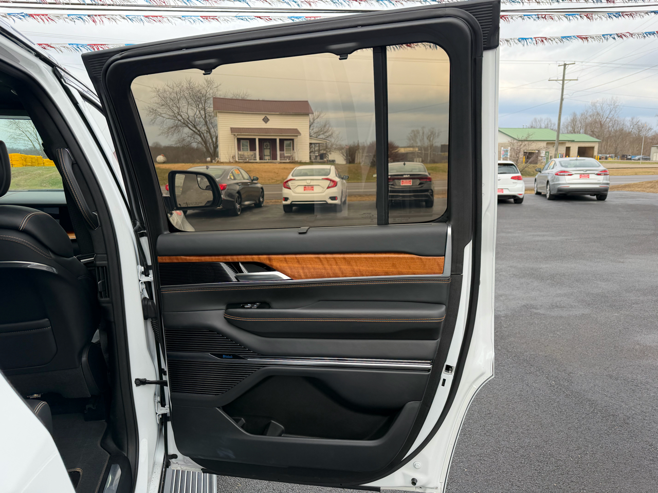 Jeep Grand Wagoneer Series III 4x4 2024