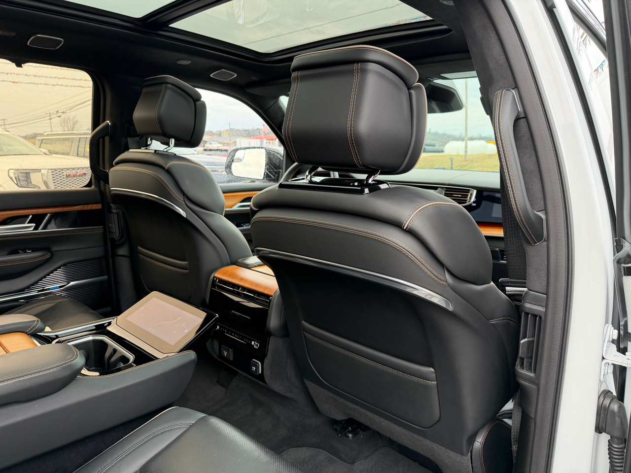 Jeep Grand Wagoneer Series III 4x4 2024