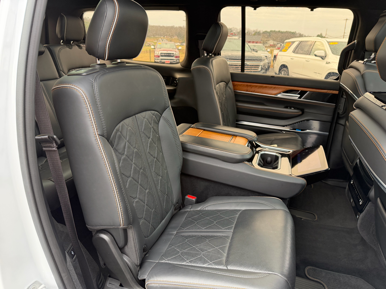 Jeep Grand Wagoneer Series III 4x4 2024