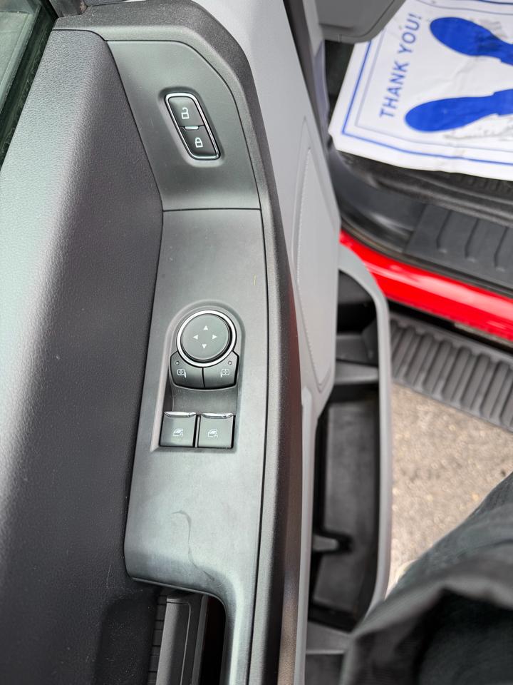 Ford Super Duty F-350 SRW XL 4WD Reg Cab 8' Box 2023