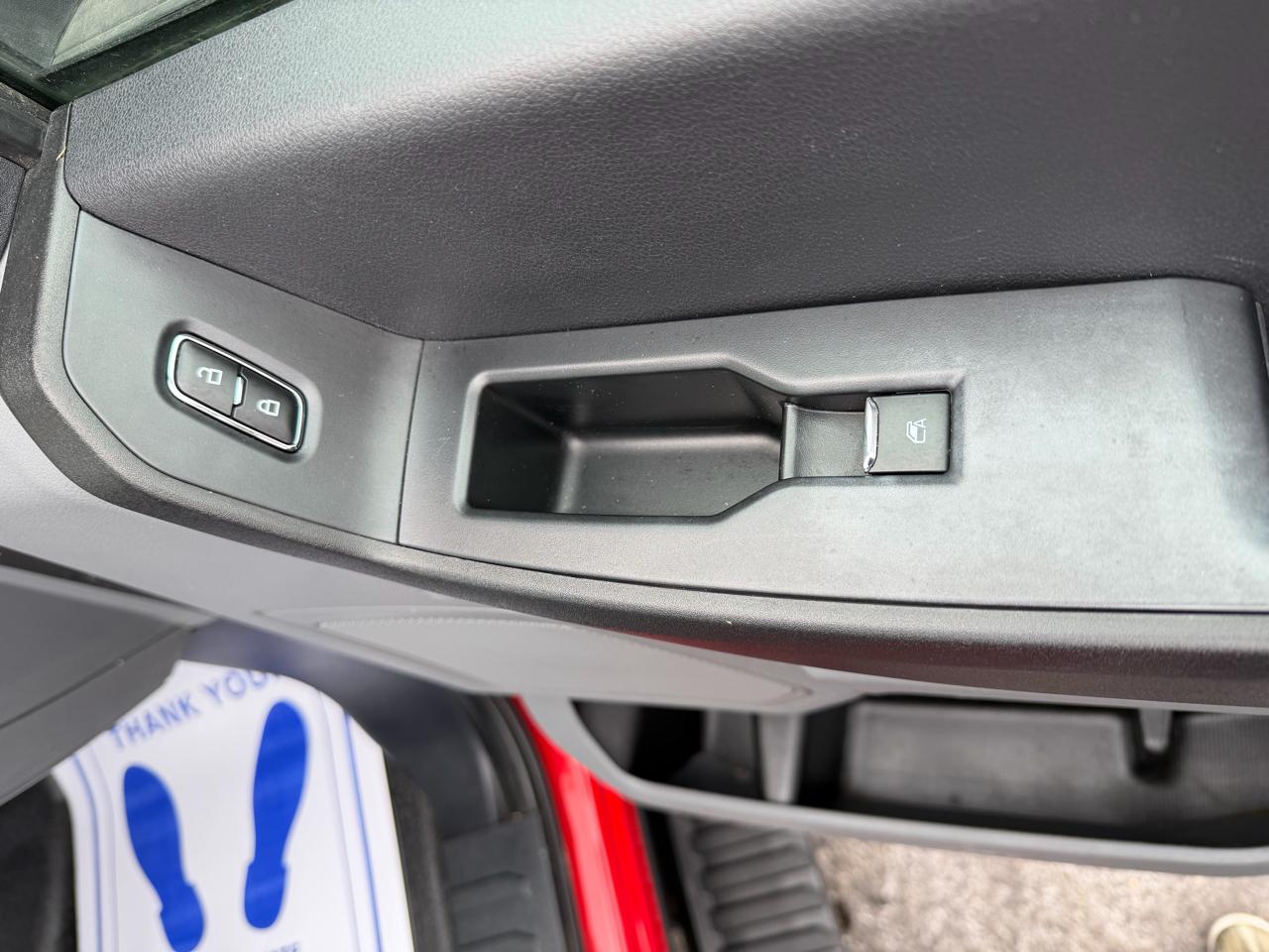 Ford Super Duty F-350 SRW XL 4WD Reg Cab 8' Box 2023