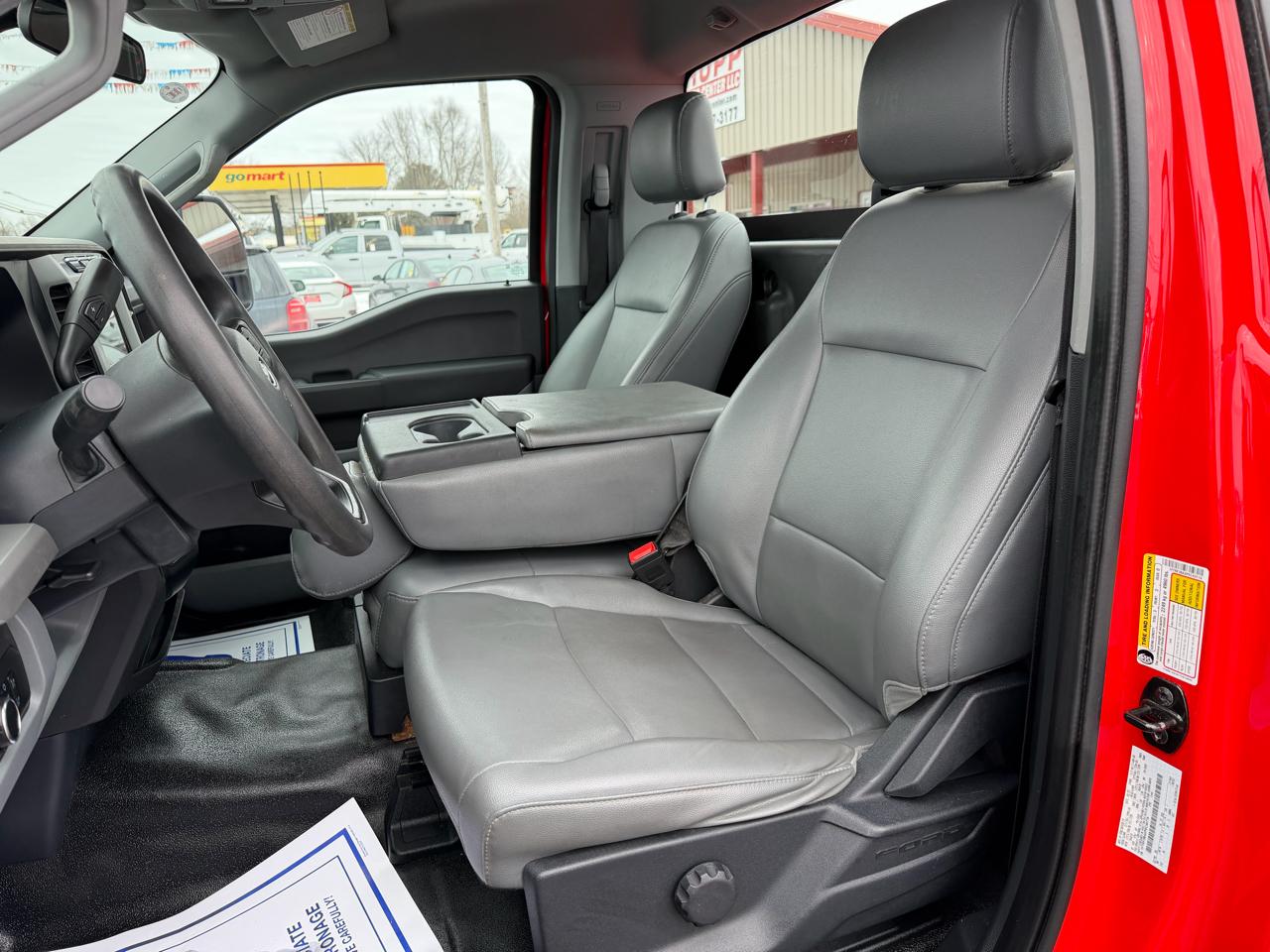 Ford Super Duty F-350 SRW XL 4WD Reg Cab 8' Box 2023