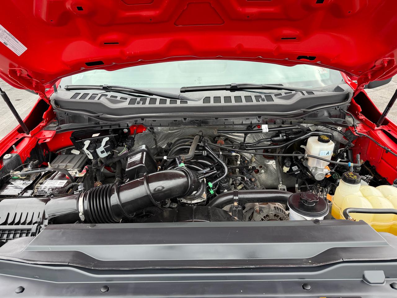 Ford Super Duty F-350 SRW XL 4WD Reg Cab 8' Box 2023