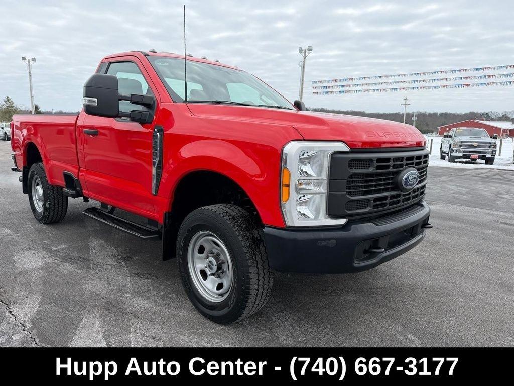 Ford Super Duty F-350 SRW XL 4WD Reg Cab 8' Box 2023