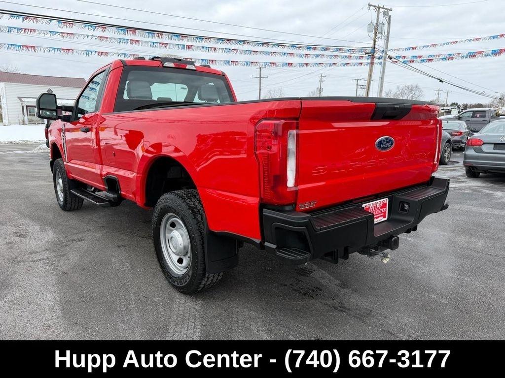 Ford Super Duty F-350 SRW XL 4WD Reg Cab 8' Box 2023