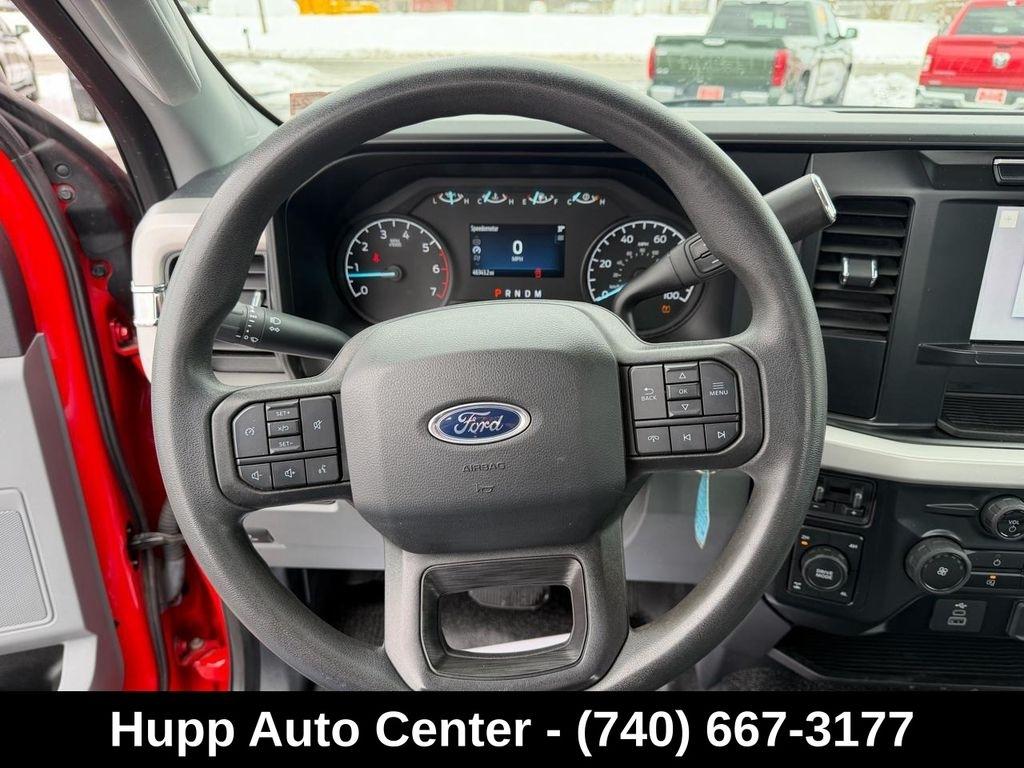 Ford Super Duty F-350 SRW XL 4WD Reg Cab 8' Box 2023