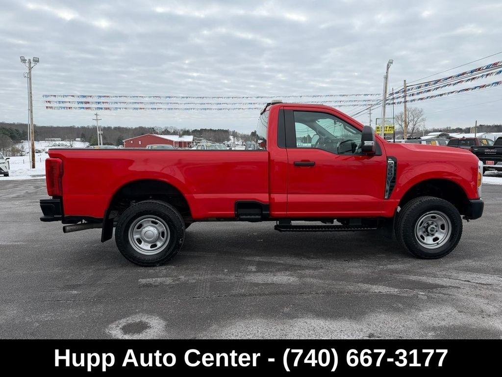 Ford Super Duty F-350 SRW XL 4WD Reg Cab 8' Box 2023