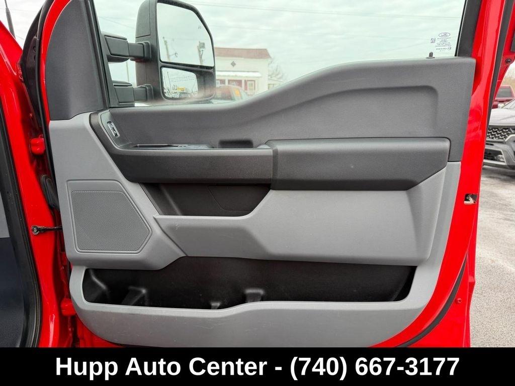 Ford Super Duty F-350 SRW XL 4WD Reg Cab 8' Box 2023
