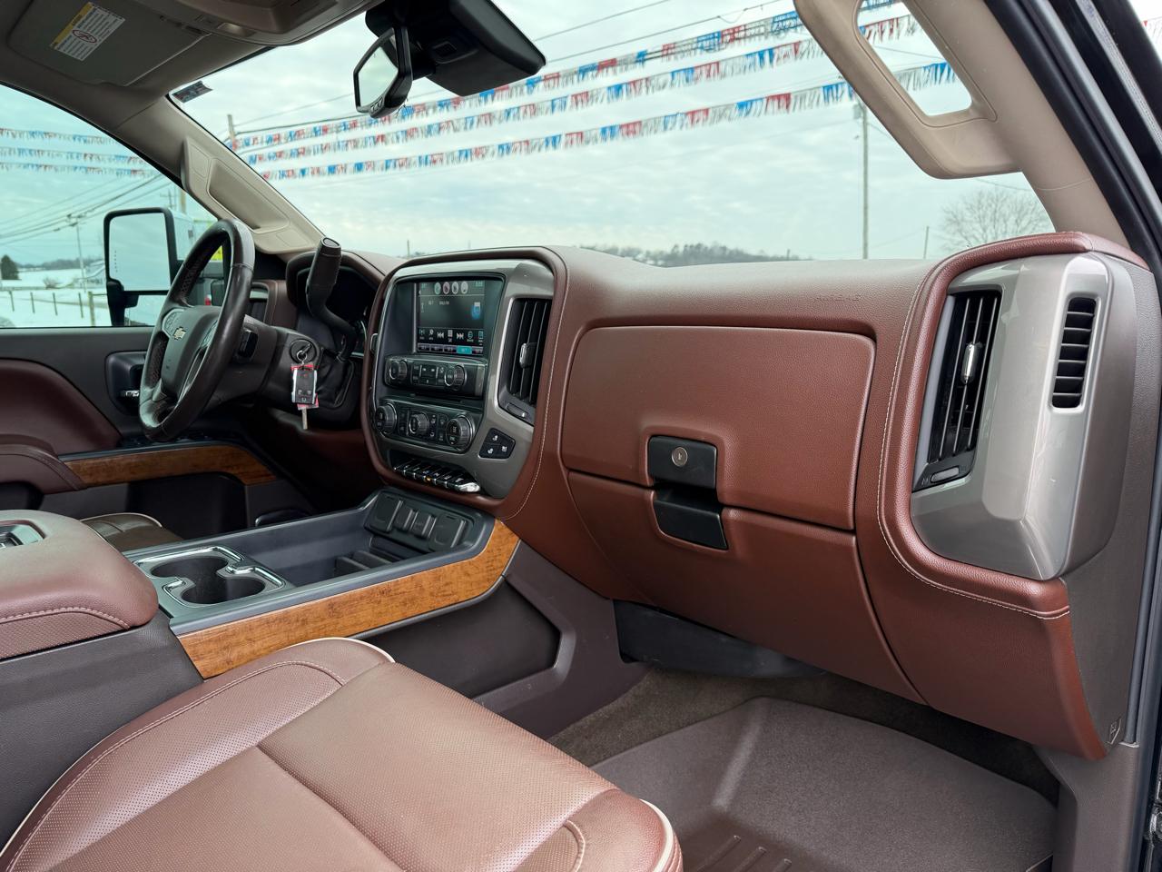 Chevrolet Silverado 2500HD 4WD Crew Cab 153.7" High Country 2016