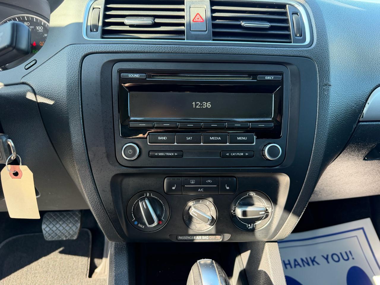 Volkswagen Jetta Sedan 4dr Auto SE PZEV 2013