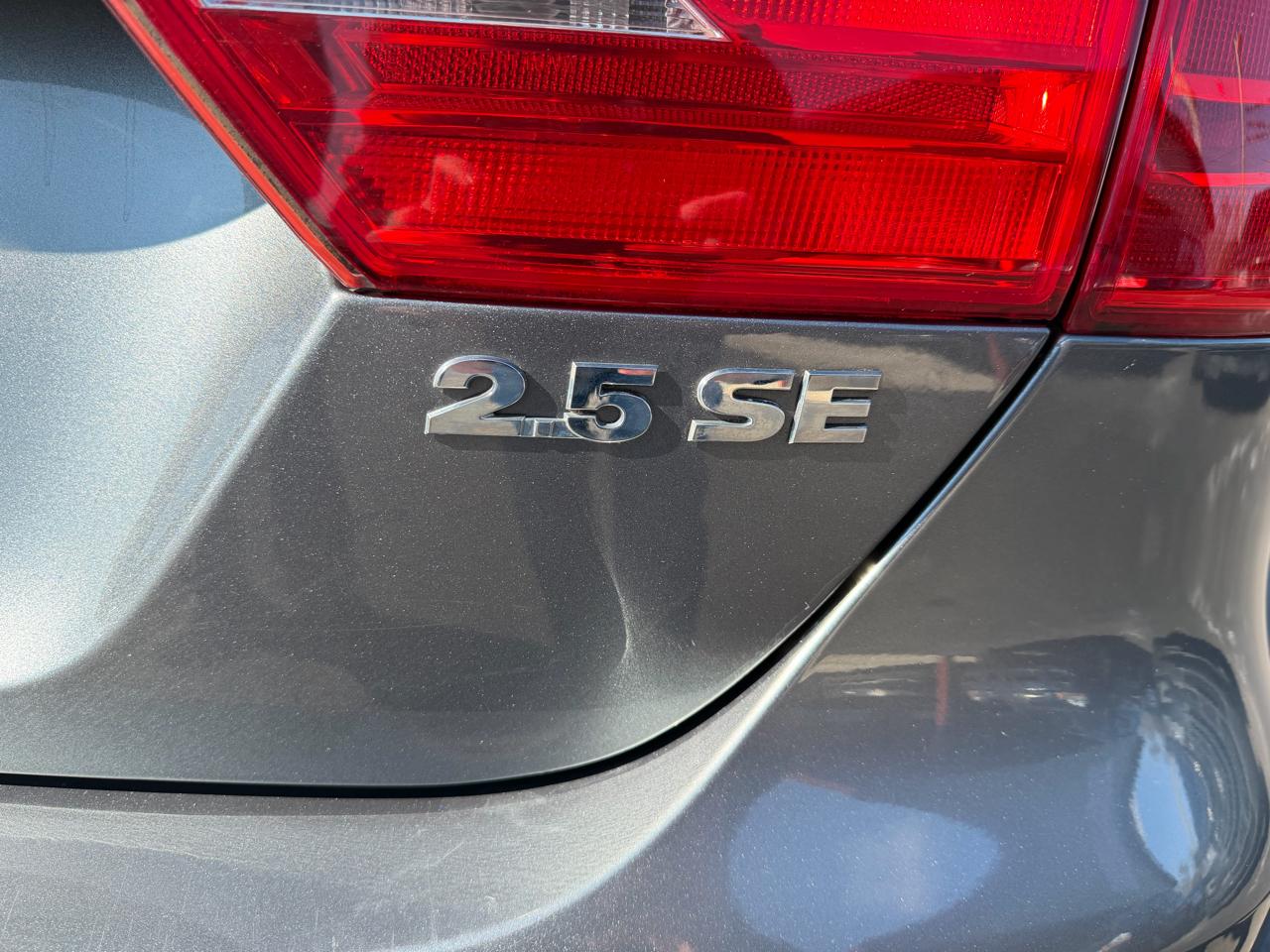 Volkswagen Jetta Sedan 4dr Auto SE PZEV 2013