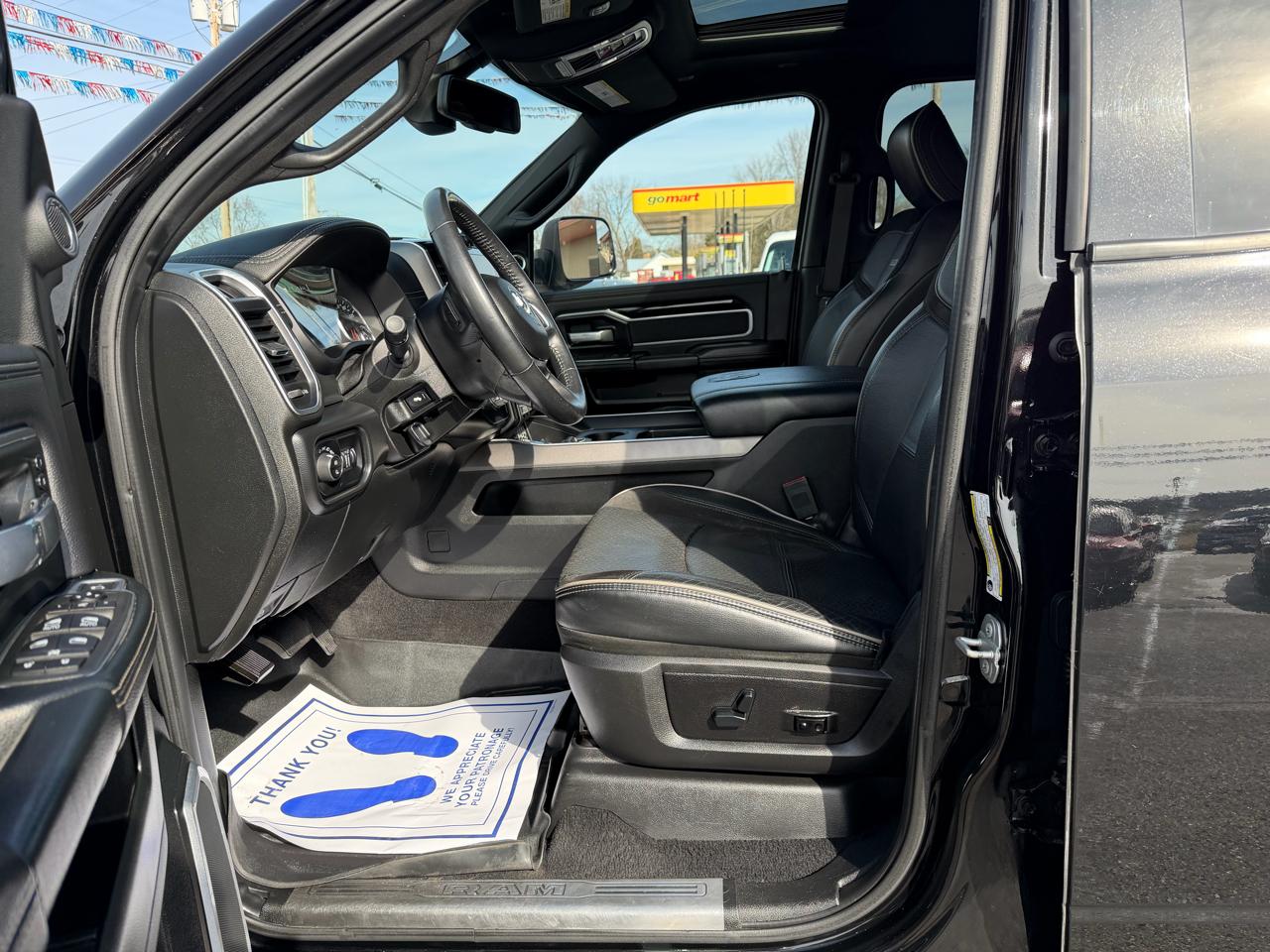 RAM 2500 Laramie 4x4 Crew Cab 6'4" Box 2020