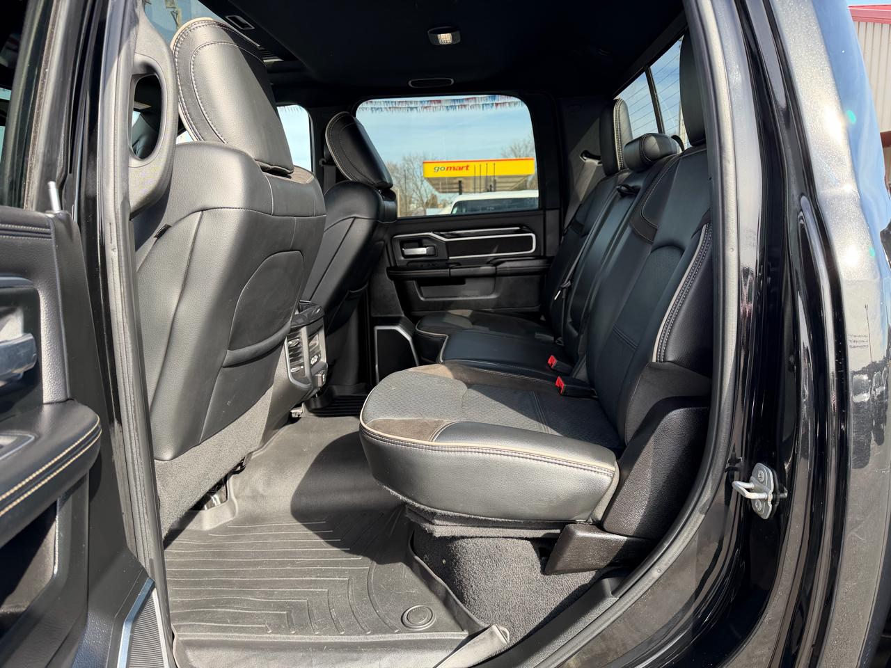 RAM 2500 Laramie 4x4 Crew Cab 6'4" Box 2020