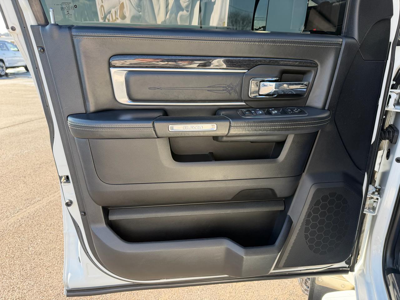 RAM 2500 Limited 4x4 Crew Cab 6'4" Box 2018