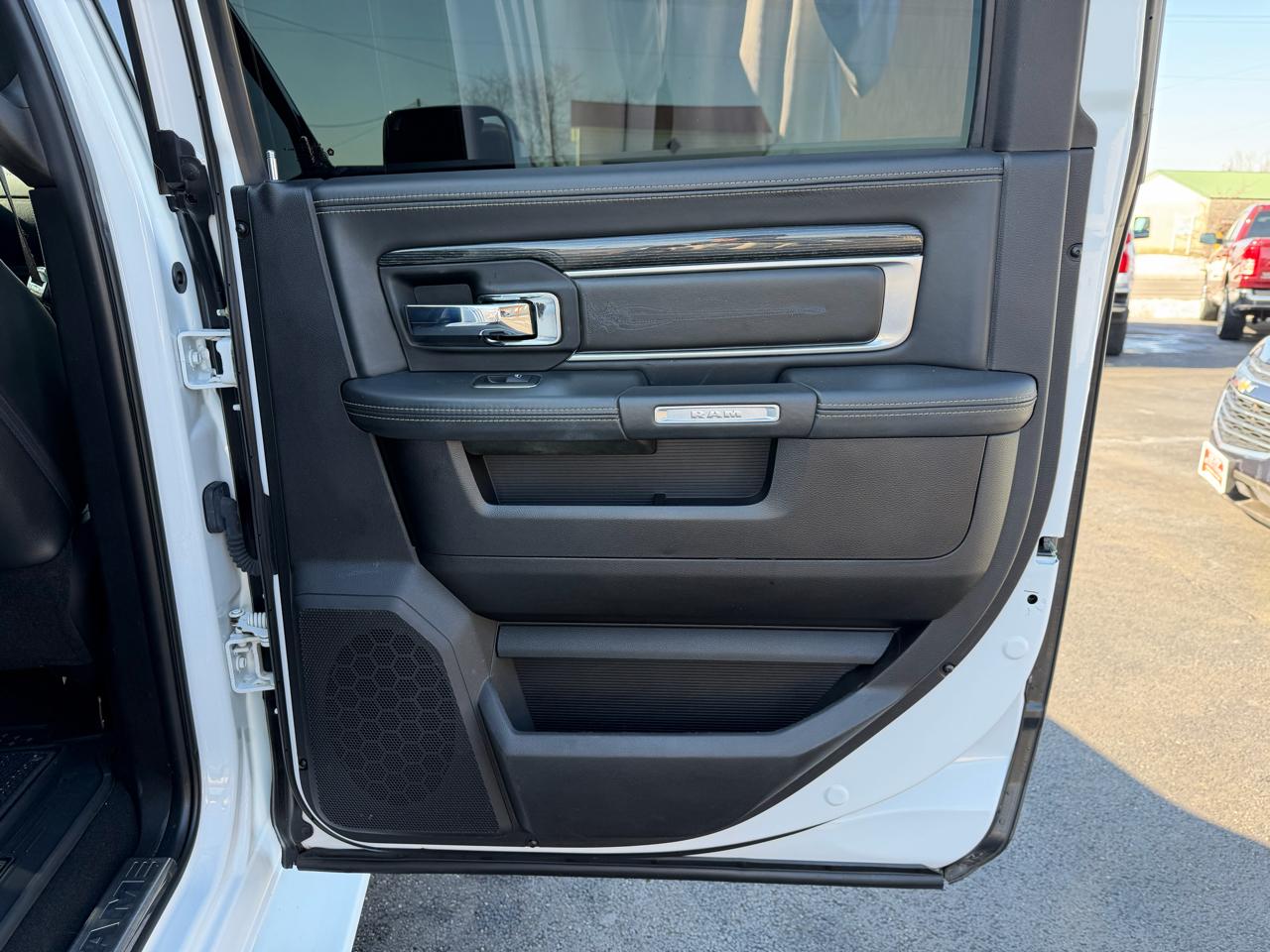 RAM 2500 Limited 4x4 Crew Cab 6'4" Box 2018