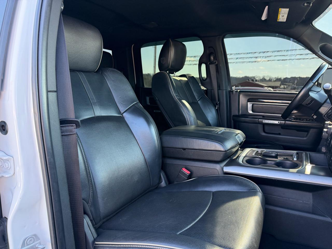 RAM 2500 Limited 4x4 Crew Cab 6'4" Box 2018