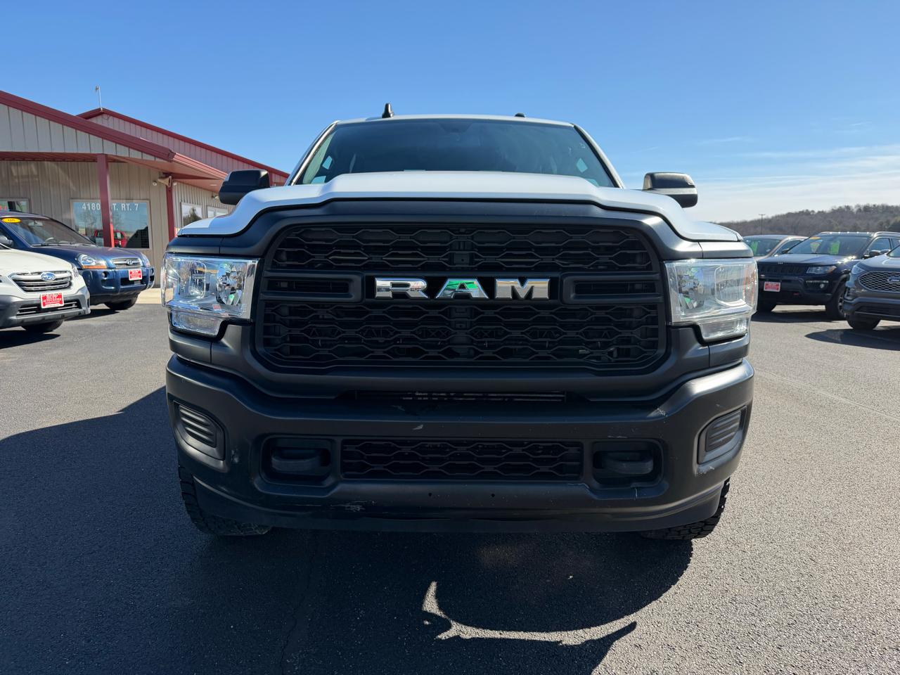RAM 3500 Tradesman 4x4 Crew Cab 8' Box 2022