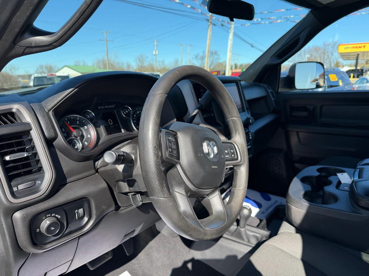 RAM 3500 Tradesman 4x4 Crew Cab 8' Box 2022