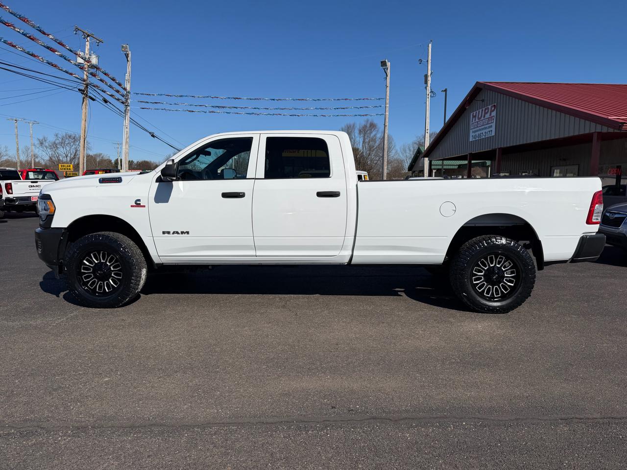 RAM 3500 Tradesman 4x4 Crew Cab 8' Box 2022
