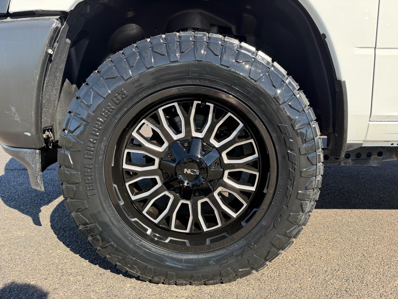 RAM 3500 Tradesman 4x4 Crew Cab 8' Box 2022