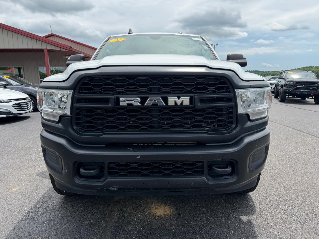 RAM 3500 Tradesman 4x4 Crew Cab 8' Box 2022