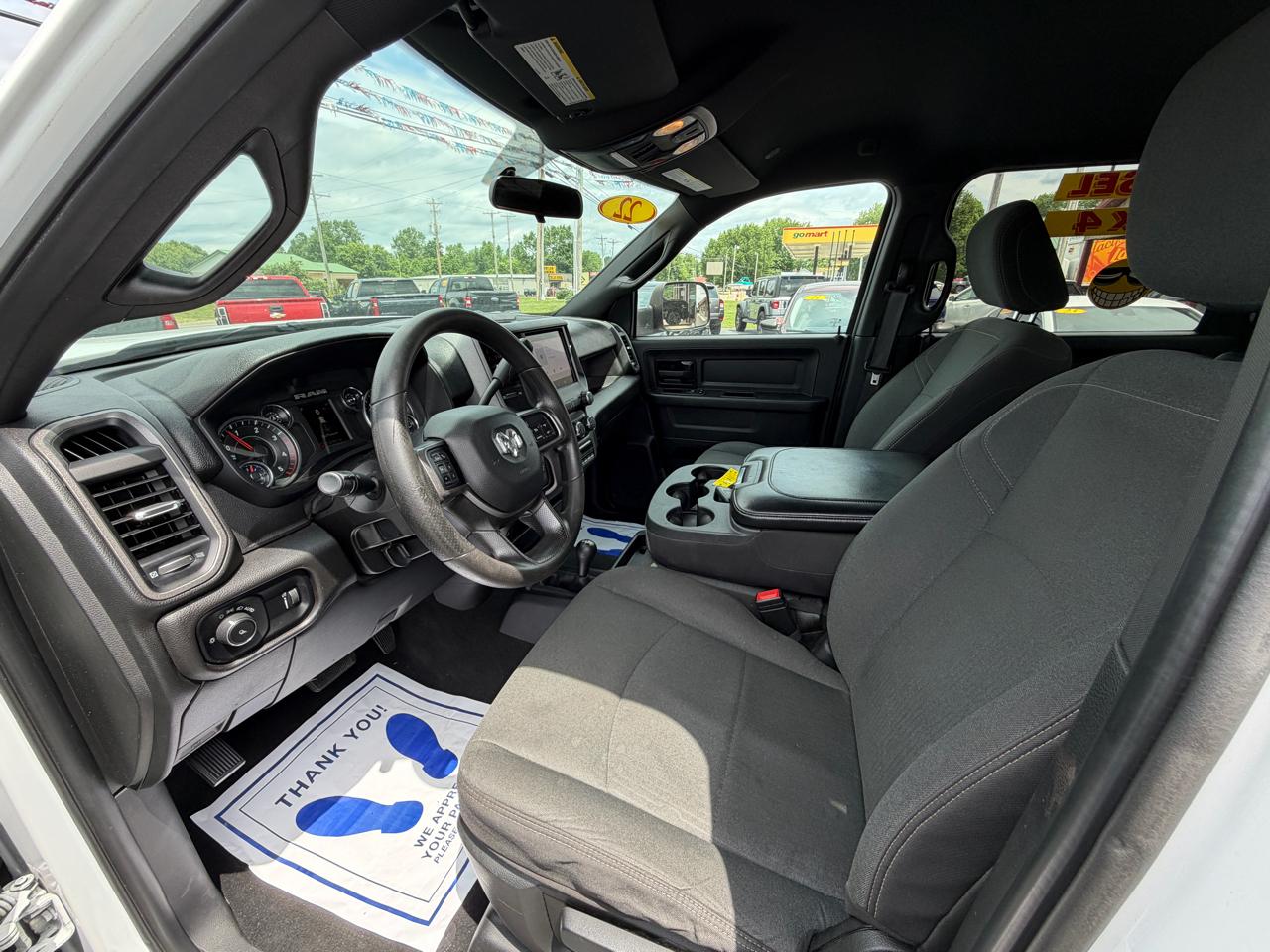 RAM 3500 Tradesman 4x4 Crew Cab 8' Box 2022
