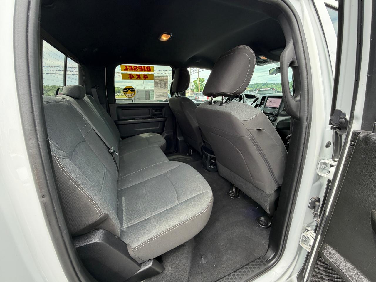 RAM 3500 Tradesman 4x4 Crew Cab 8' Box 2022