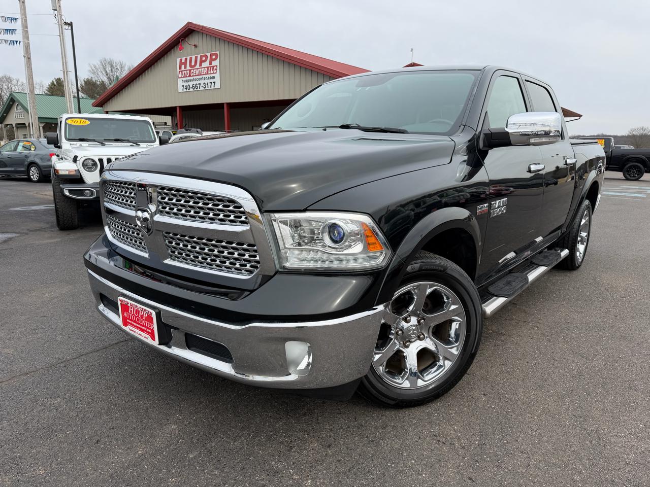 RAM 1500 4WD Crew Cab 140.5" Laramie 2016