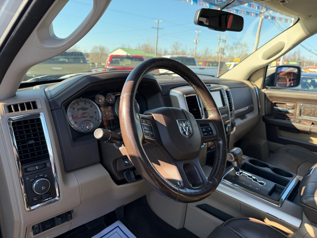 RAM 1500 4WD Crew Cab 140.5" Laramie Longhorn Edition 2012