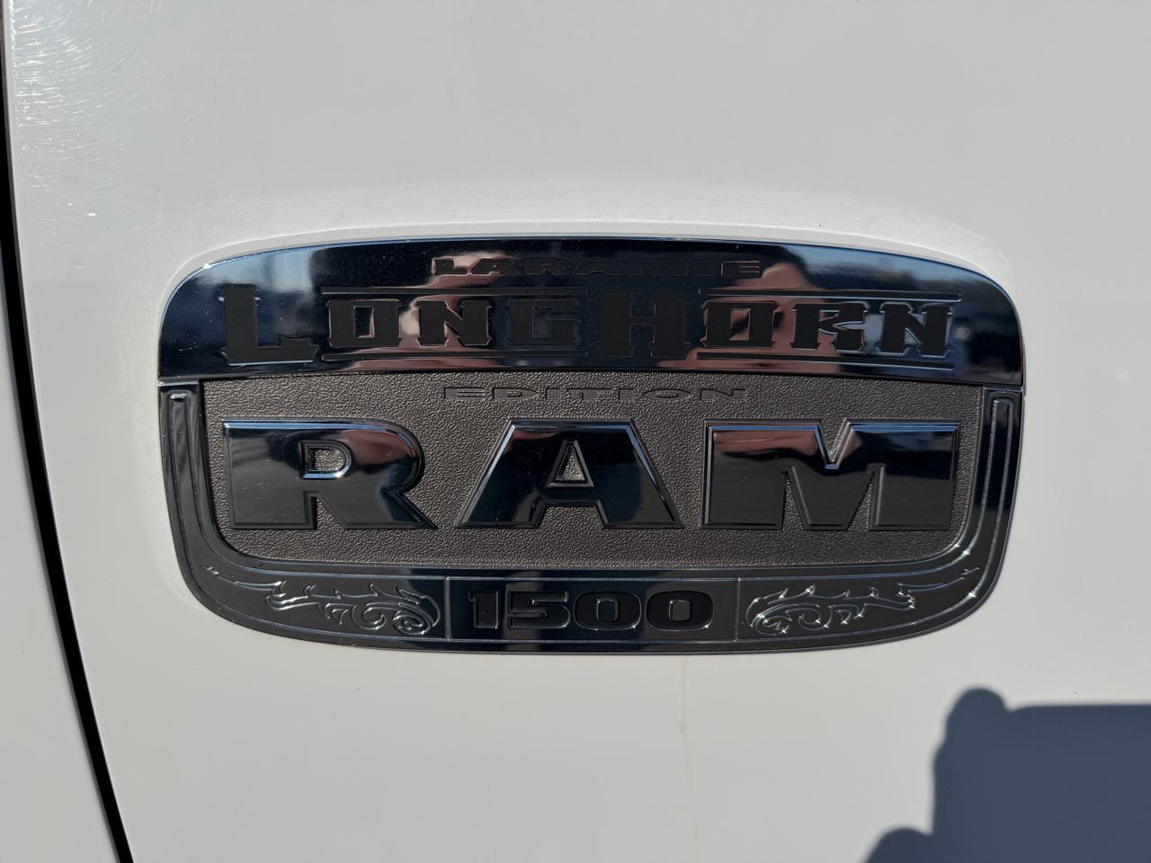 RAM 1500 4WD Crew Cab 140.5" Laramie Longhorn Edition 2012