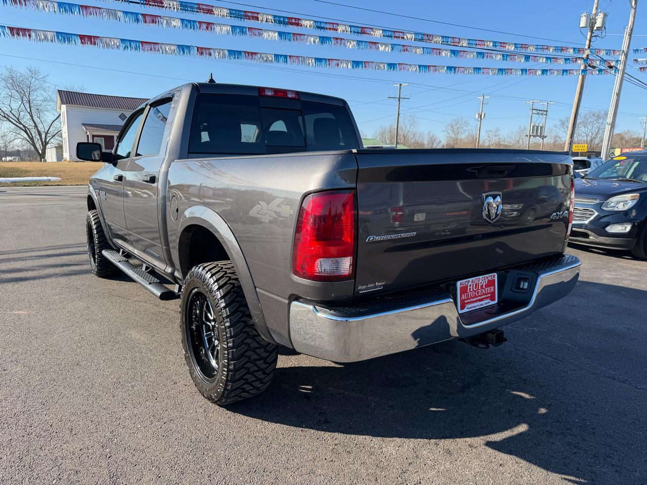 RAM 1500 4WD Crew Cab 140.5" Outdoorsman 2014