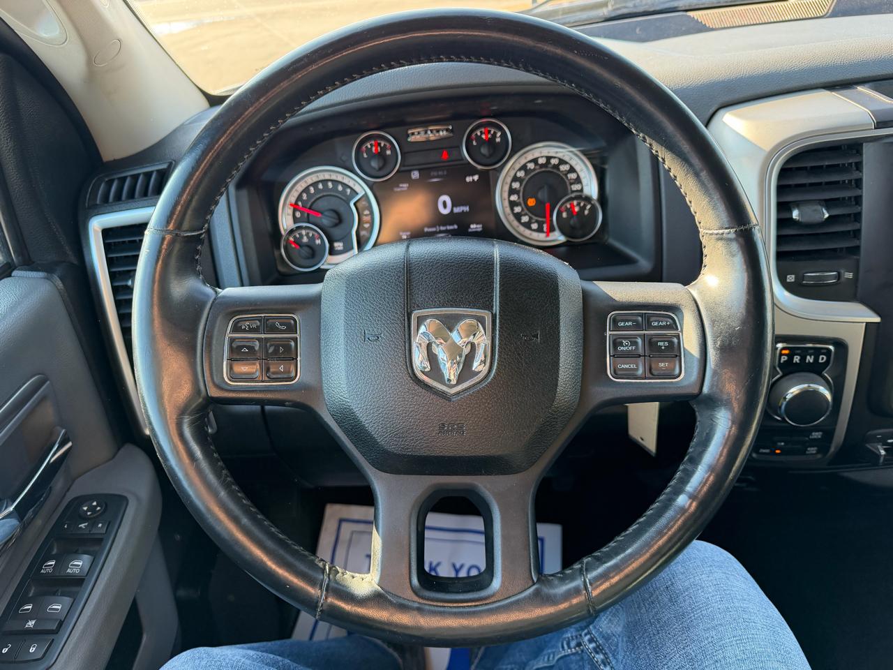 RAM 1500 4WD Crew Cab 140.5" Outdoorsman 2014