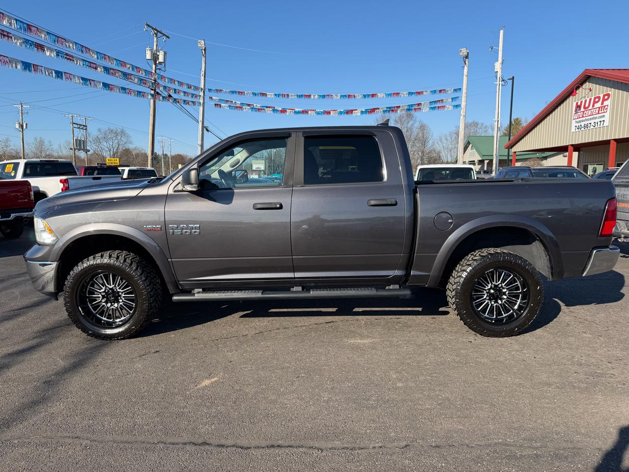 RAM 1500 4WD Crew Cab 140.5" Outdoorsman 2014
