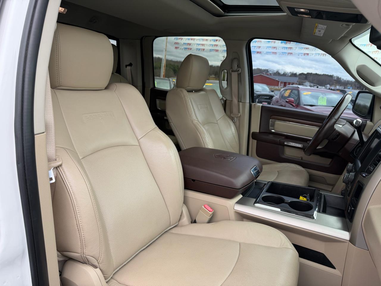 RAM 2500 4WD Crew Cab 149" Laramie 2015